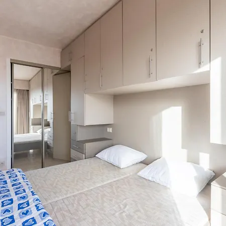 Lecomte - North Sea Loft 100 * Остенде